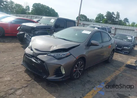 2018 Toyota Corolla Se z USA, uszkodzony, nr VIN 5YFBURHE1JP833427